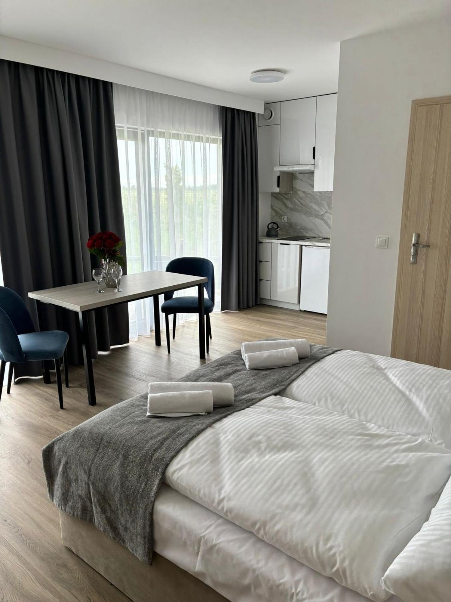 Hotel I Apartamenty Gorzelanny Dźwirzyno Buitenkant foto